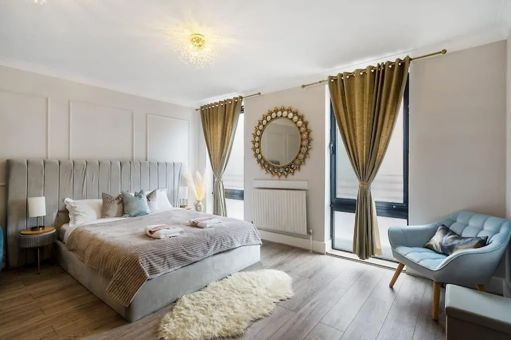 Apartment The Ivy Suite - Spacious London 3-Bed